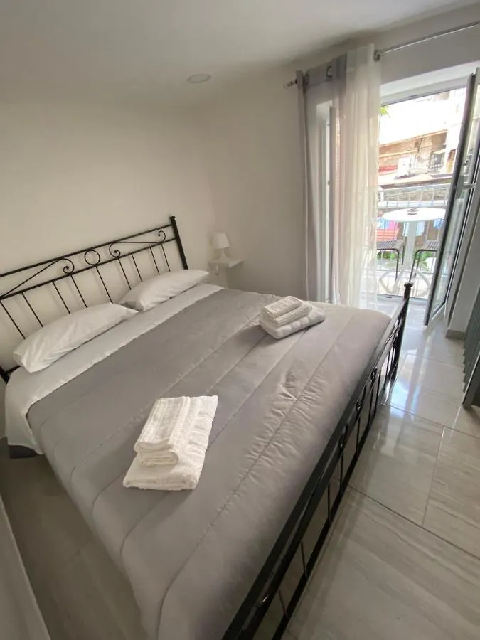 Home San Vincenzo - Apt Naples
