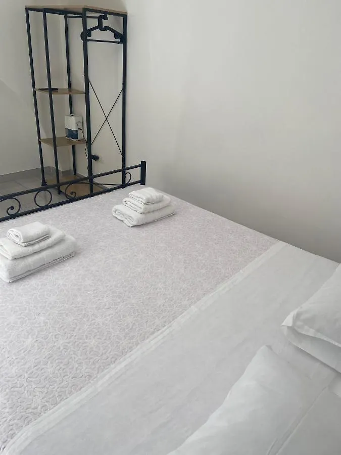 Home San Vincenzo - Apt Naples Appartement